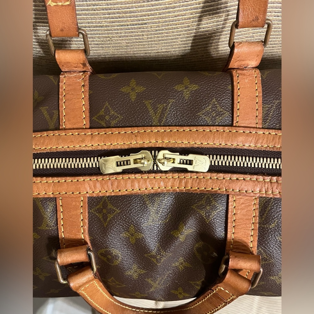 💯Authentic Louis Vuitton VINTAGE Monogram Sac Souple 35 Travel Bag - Picture 15 of 17